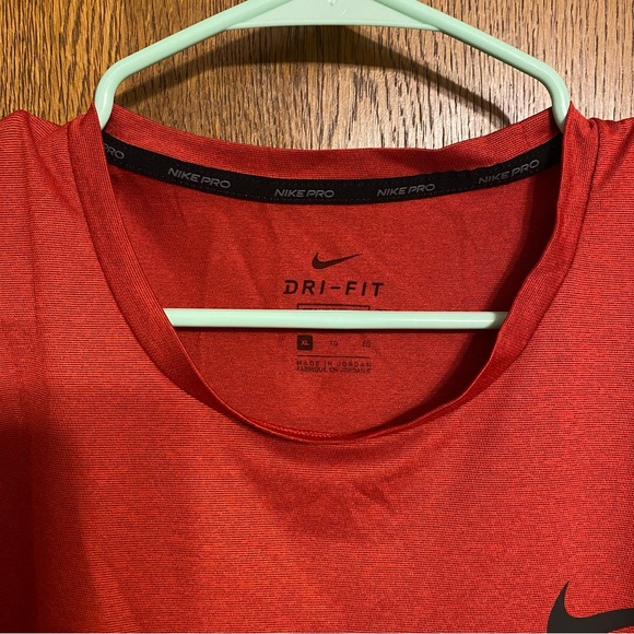 Men’s XL Nike Pro Dri-Fit Shirt - Picture 2 of 10